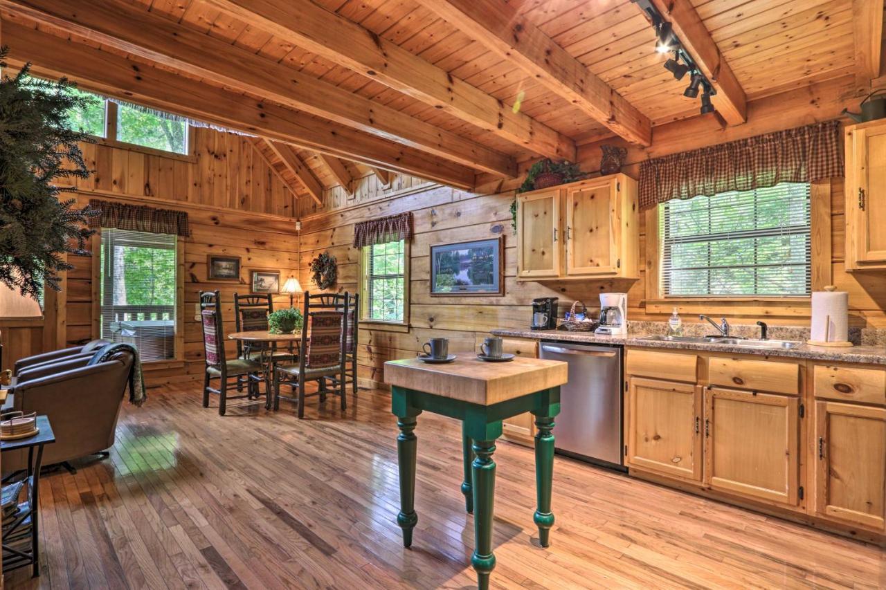 Gatlinburg Mountainside Escape With Deck And Hot Tub! Villa Eksteriør billede