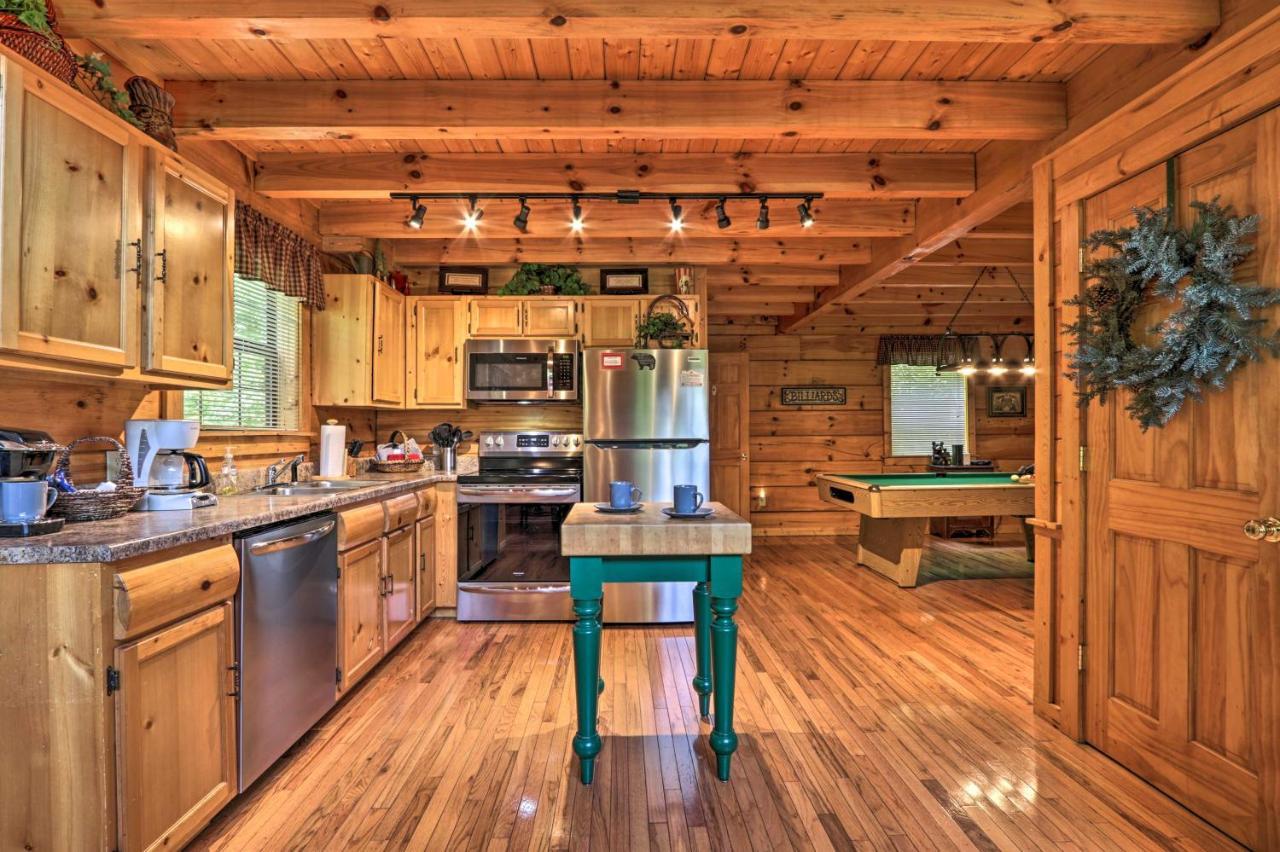 Gatlinburg Mountainside Escape With Deck And Hot Tub! Villa Eksteriør billede