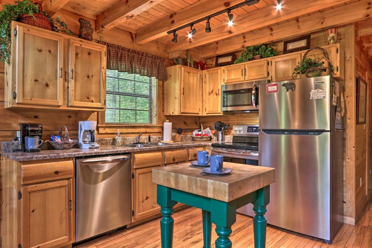 Gatlinburg Mountainside Escape With Deck And Hot Tub! Villa Eksteriør billede
