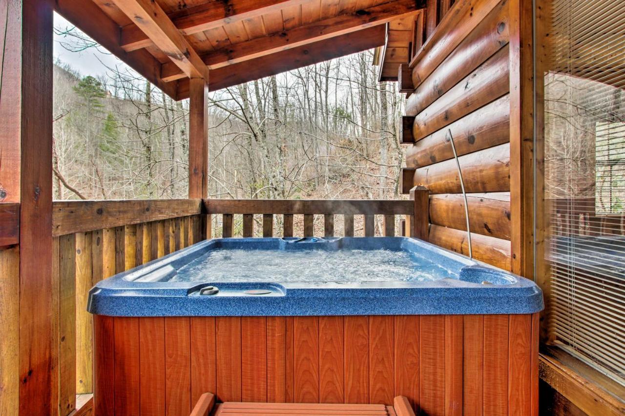 Gatlinburg Mountainside Escape With Deck And Hot Tub! Villa Eksteriør billede