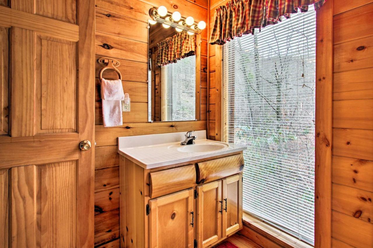Gatlinburg Mountainside Escape With Deck And Hot Tub! Villa Eksteriør billede